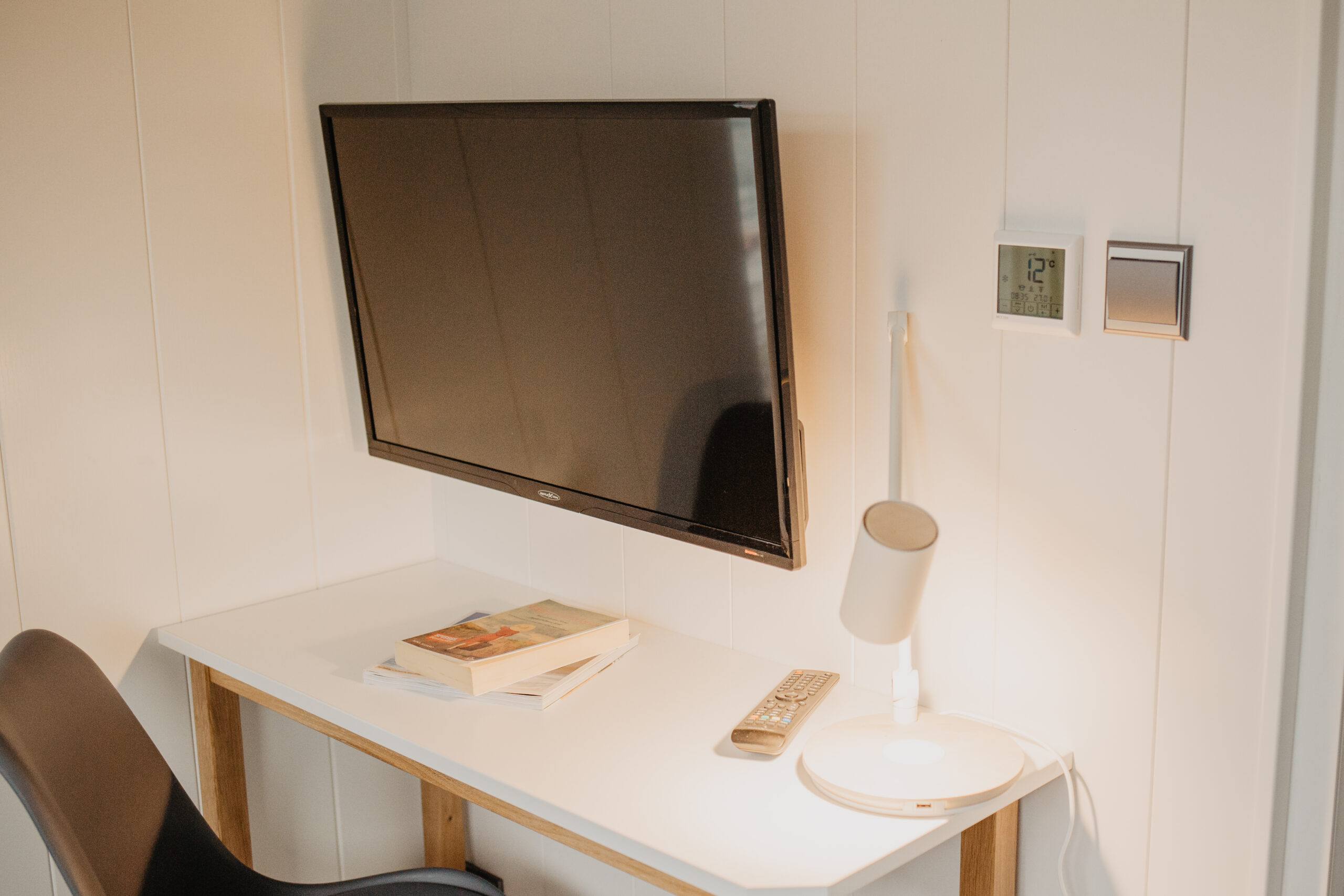 Arbeitsplatz im Deluxe Mietwohnwagen